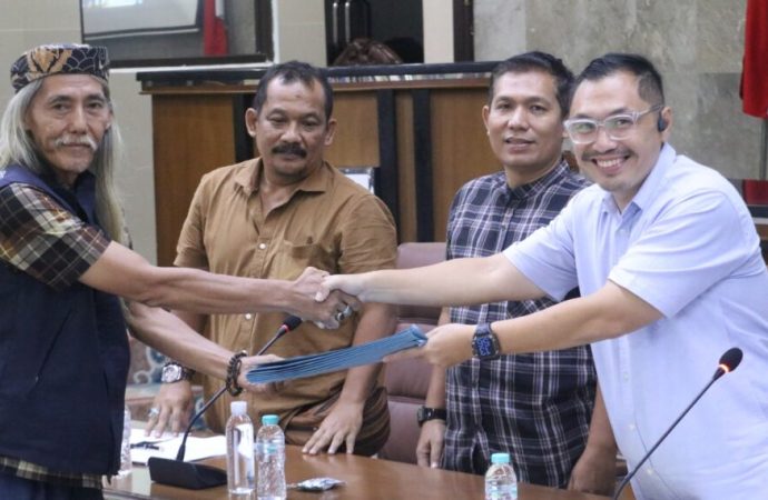 DPRD Terima Usulan Mayor Tan Tjin Kie dan Kang Ayip Muh Peroleh Penghargaan