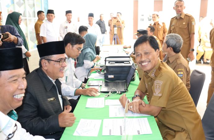 Walikota Cirebon Edo Resmikan Pembukaan Layanan Pembayaran Zakat BAZNAS 2026 