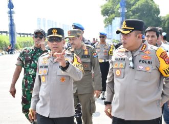 Kapolda Jabar Didampingi Kapolresta Cirebon, Cek Pos Pelayanan 228A Guna Siaga Ops Ket Lodaya
