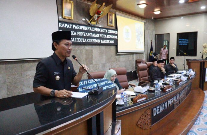 Dihadapan DPRD,  Walikota Cirebon Sampaikan LKPJ Anggaran 2025 Setara Berkelanjutan