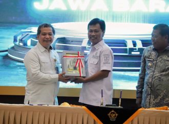 Tanggungjawab Moral Kelola Dana Publik, Walikota Edo Serahkan LKPD TA 2025 ke BPK