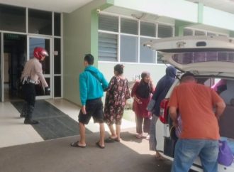 Aksi Sigap Anggota Satlantas Polres Kuningan, Urai Macet Bantu Ibu Hendak Melahirkan