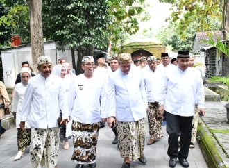 Kuatkan Sinergi dan Pelestarian Sejarah Kapolresta Cirebon Ikuti Napak Tilas Hari Jadi ke-544,