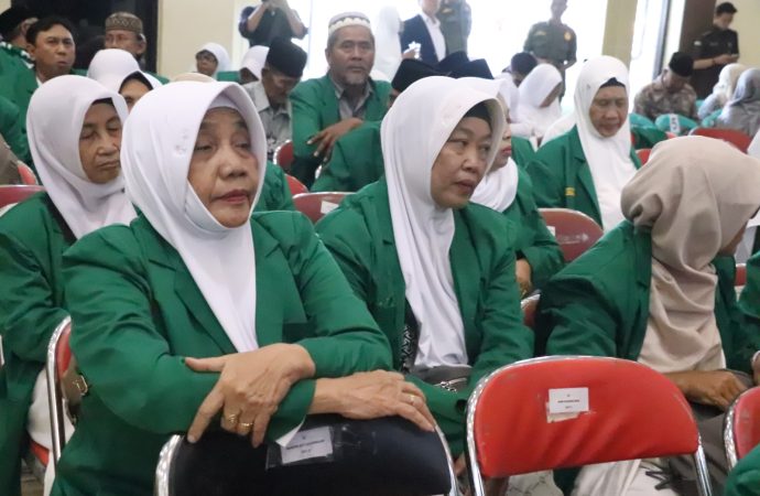 Wurja Pesan Calon Jamaah Haji Jaga Kesehatan dan Nama Baik Daerah