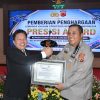 Kapolresta Cirebon Raih Presisi Award atas Kinerja Pelayanan Publik