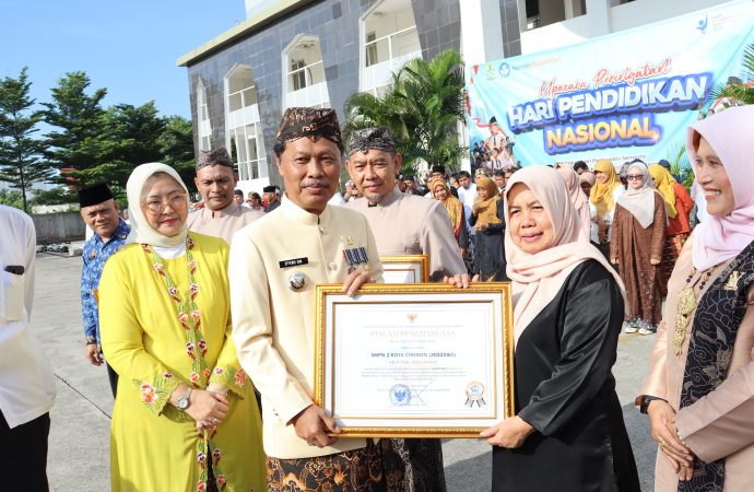 Hardiknas 2026, Wali Kota Cirebon: Pendidikan Harus Memanusiakan Manusia