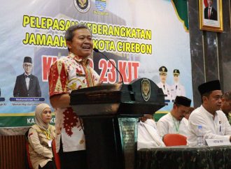 Kloter 23 KJT Dilepas Pemkot Cirebon, Jemaah Dihimbau Utamakan Rukun Haji 
