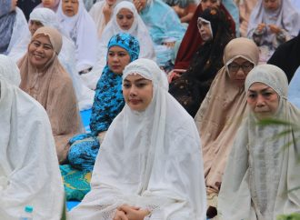 Hangatkan Iduladha, Paramitha Bagikan  Kurban ke Warga Salem
