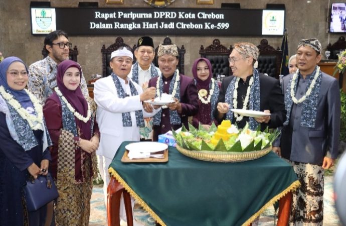Menuju 6 Abad, Sekda Jabar Minta Cirebon Genjot Kinerja