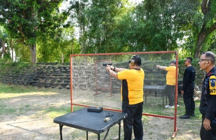 Perkuat Soliditas, Polresta Cirebon Gelar Lomba Tembak  Eksekutif