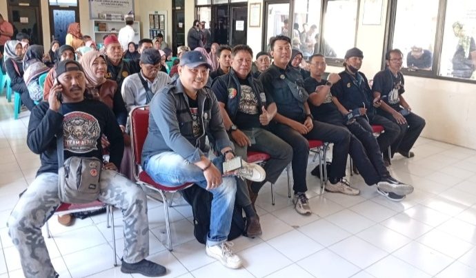 Viral! Puskesos Desa Wotgali Akui Pungut Rp15.000 untuk Ambil Bansos Beras dan Minyak