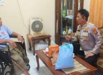 Polsek Depok Salurkan Sembako Jalin Silaturahmi dengan Purnawirawan Polri