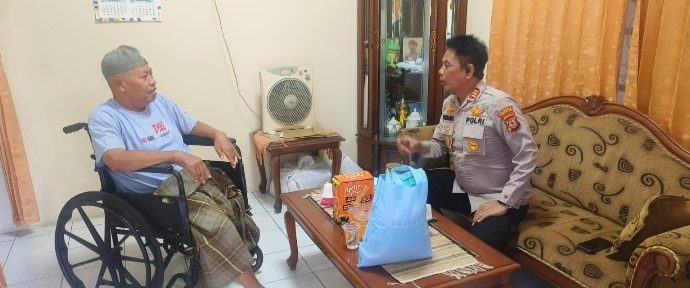 Polsek Depok Salurkan Sembako Jalin Silaturahmi dengan Purnawirawan Polri