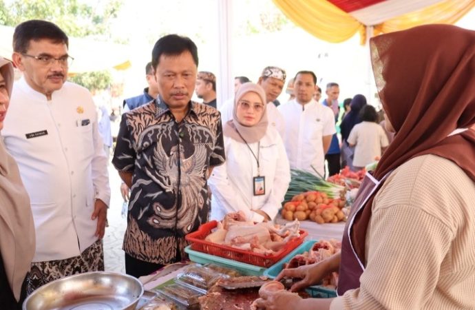 Antusiasme Tinggi Warnai Gerakan Pangan Murah di Kota Cirebon