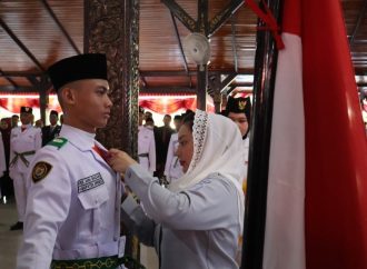 Faris Siap Kibarkan Sang Saka di Alun-alun Brebes