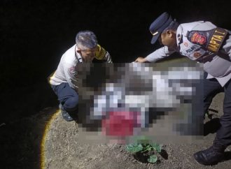 Polres Cirebon Kota dan Polsek Kapetakan Evakuasi Jenazah di Sungai Suranenggala