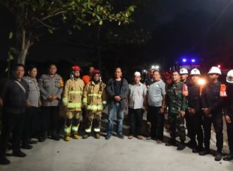 Kebakaran Lahan Kedawung Ditangani Sigap Polisi, Brimob dan Damkar