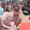 Semangat Pramuka Berestafet, Brebes Serahkan Tunas Kelapa ke Kabupaten Tegal