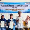 Momen Hari Santri, Kantah Cirebon Serahkan Sertifikat PTSL di Desa Luwung Kencana
